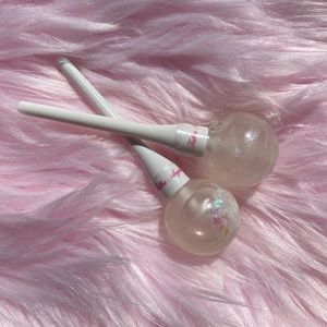 Coconut scented lipgloss